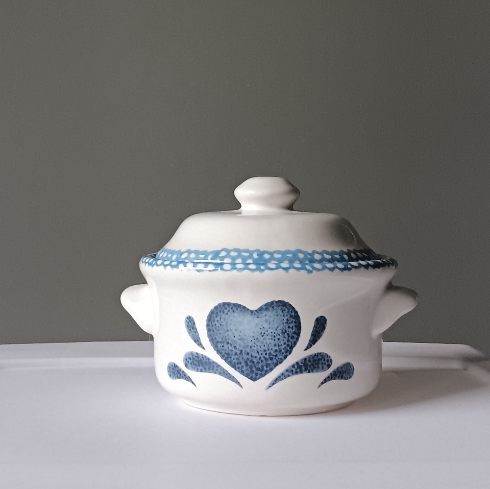 Vintage Corelle Blue Hearts Ceramic Crock with Lid Individual Blue White Sponge